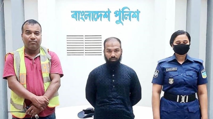 ময়মনসিংহে বাঁশবাড়ীতে গুলাগুলি: আটক-১ ময়মনসিংহে বাঁশবাড়ীতে গুলাগুলি: আটক-১
