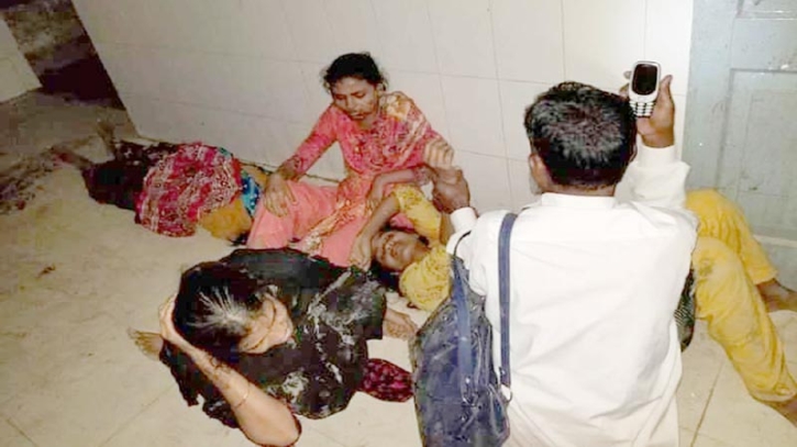 কেন্দুয়ায় সড়ক দুর্ঘটনায় ৩০ যাত্রী আহত কেন্দুয়ায় সড়ক দুর্ঘটনায় ৩০ যাত্রী আহত