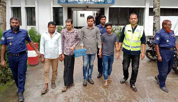 শ্রীবরদীতে তক্ষকসহ ৪ প্রতারক গ্রেফতার