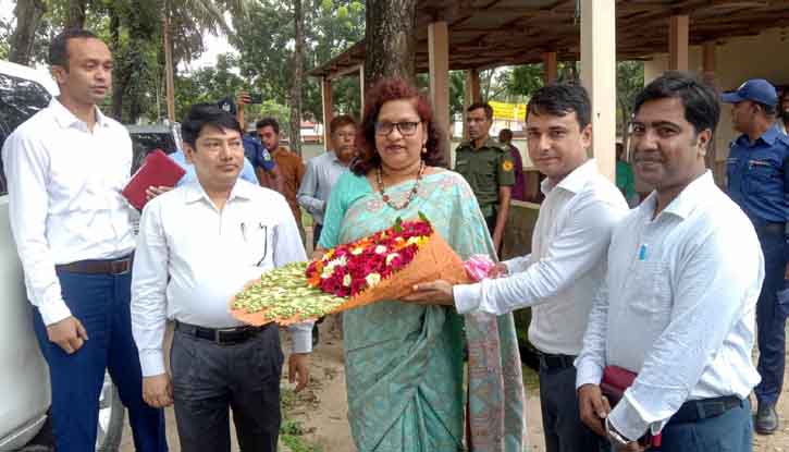 ঝিনাইগাতীতে বিভাগীয় কমিশনারের মতবিনিময় সভা অনুষ্ঠিত ঝিনাইগাতীতে বিভাগীয় কমিশনারের মতবিনিময় সভা অনুষ্ঠিত