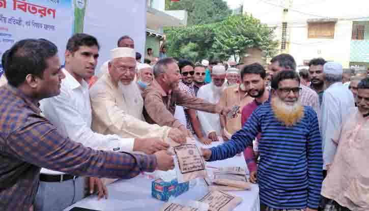 ইসলামপুরে কৃষকদের  মাঝে  বিনামূল্যে সার বীজ বিতারণ