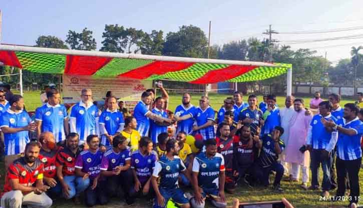 ময়মনসিংহ সিএন্ডএফ সমবায় সমিতির ফুটবল টুর্নামেন্ট উদ্বোধন ময়মনসিংহ সিএন্ডএফ সমবায় সমিতির ফুটবল টুর্নামেন্ট উদ্বোধন