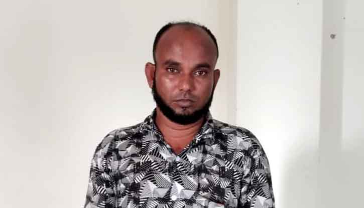 পূর্বধলায় ৩ কেজি গাঁজাসহ এক মাদক ব্যবসায়ী আটক পূর্বধলায় ৩ কেজি গাঁজাসহ এক মাদক ব্যবসায়ী আটক