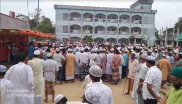 রাষ্ট্রীয় মর্যাদায় বীর মুক্তিযোদ্ধা মো.নুরুল ইসলাম নুরু এর  দাফন সম্পন্ন