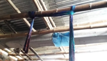 জয়পুরহাটে একই শাড়িতে স্বামী-স্ত্রীর ঝুলন্ত লাশ উদ্ধার