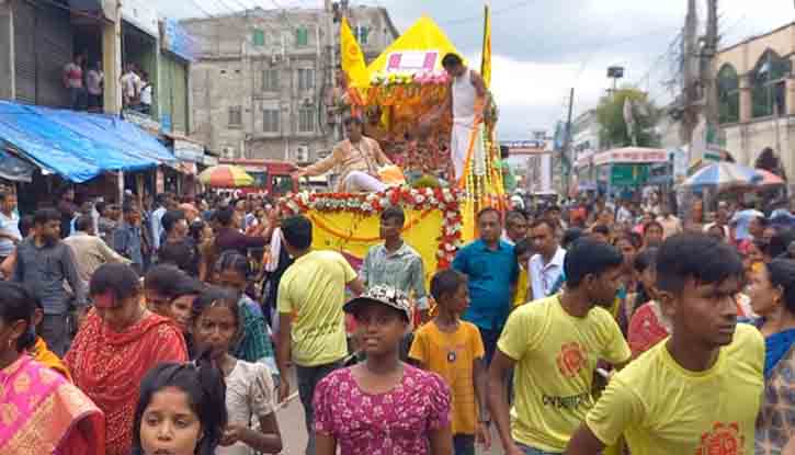 জয়পুরহাটে উল্টো রথের মধ্যে শেষ হলো রথ যাত্রা সমাপ্তি জয়পুরহাটে উল্টো রথের মধ্যে শেষ হলো রথ যাত্রা সমাপ্তি