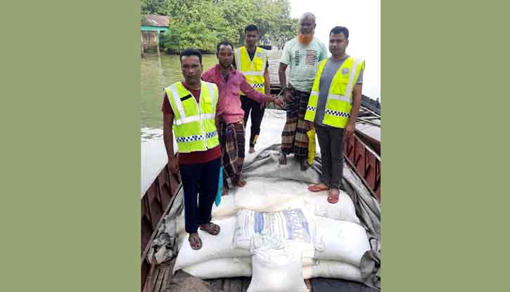 মধ্যনগরে ৯৯ বস্তা ভারতীয় চিনিসহ দুই চোরাকারবারী আটক মধ্যনগরে ৯৯ বস্তা ভারতীয় চিনিসহ দুই চোরাকারবারী আটক