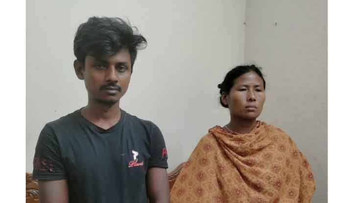 কলমাকান্দায় ভারতীয় রুপিসহ দুই চোরাকারবারি আটক কলমাকান্দায় ভারতীয় রুপিসহ দুই চোরাকারবারি আটক