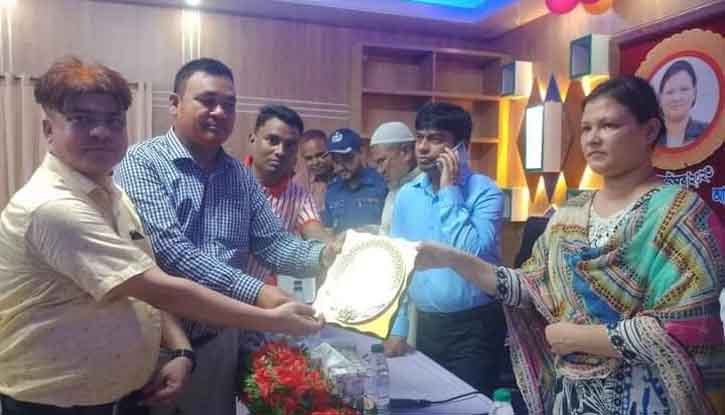 রাজারহাটে ইউএনও’র পদোন্নতিজনিত বিদায় সংবর্ধনা অনুষ্ঠিত রাজারহাটে ইউএনও’র পদোন্নতিজনিত বিদায় সংবর্ধনা অনুষ্ঠিত