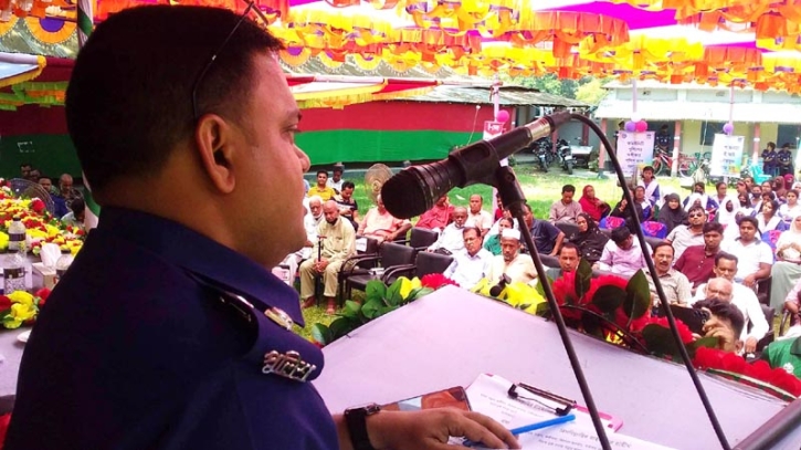 মানবিক সমাজ প্রতিষ্ঠায় একযোগে কাজ করতে হবে-মোঃ ফয়েজ আহম্মেদ মানবিক সমাজ প্রতিষ্ঠায় একযোগে কাজ করতে হবে-মোঃ ফয়েজ আহম্মেদ