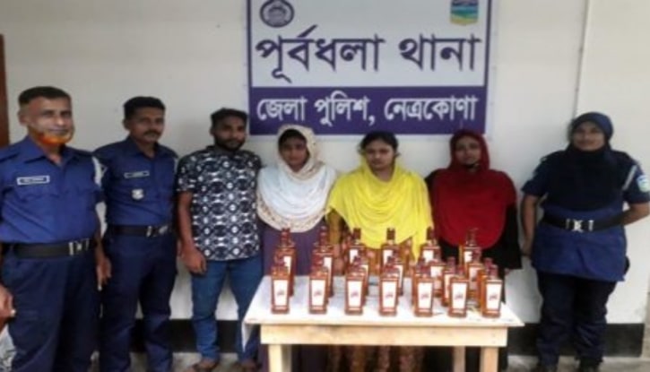 পূর্বধলায় ভারতীয় মদসহ ৪ মাদক ব্যবসায়ী গ্রেপ্তার পূর্বধলায় ভারতীয় মদসহ ৪ মাদক ব্যবসায়ী গ্রেপ্তার