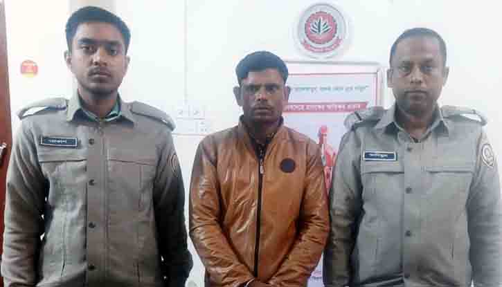 নেত্রকোনায় ৫ কেজি গাঁজাসহ এক মাদক ব্যবসায়ী আটক নেত্রকোনায় ৫ কেজি গাঁজাসহ এক মাদক ব্যবসায়ী আটক
