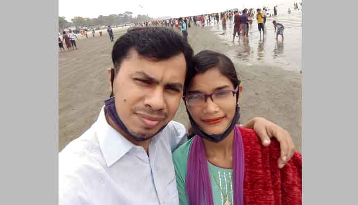 গলাচিপায় স্ত্রীর দাবিতে এক তরুণীর অনশন গলাচিপায় স্ত্রীর দাবিতে এক তরুণীর অনশন