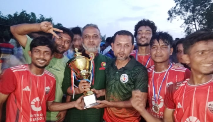 কেন্দুয়ায় বঙ্গবন্ধু জাতীয় গোল্ডকাপ ফুটবল টুর্নামেন্টের ফাইনাল খেলা অনুষ্ঠিত কেন্দুয়ায় বঙ্গবন্ধু জাতীয় গোল্ডকাপ ফুটবল টুর্নামেন্টের ফাইনাল খেলা অনুষ্ঠিত