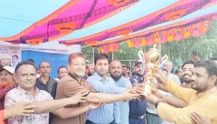 দুর্গাপুরে বঙ্গবন্ধু ও বঙ্গমাতা গোল্ডকাপ ফুটবল টুর্নামেন্টের ফাইনাল খেলা অনুষ্ঠিত দুর্গাপুরে বঙ্গবন্ধু ও বঙ্গমাতা গোল্ডকাপ ফুটবল টুর্নামেন্টের ফাইনাল খেলা অনুষ্ঠিত
