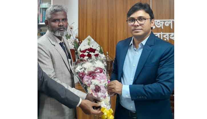 বারহাট্টায় নবাগত ইউএনও মোঃ খবিরুল আহসানকে ফুলেল শুভেচ্ছা বারহাট্টায় নবাগত ইউএনও মোঃ খবিরুল আহসানকে ফুলেল শুভেচ্ছা
