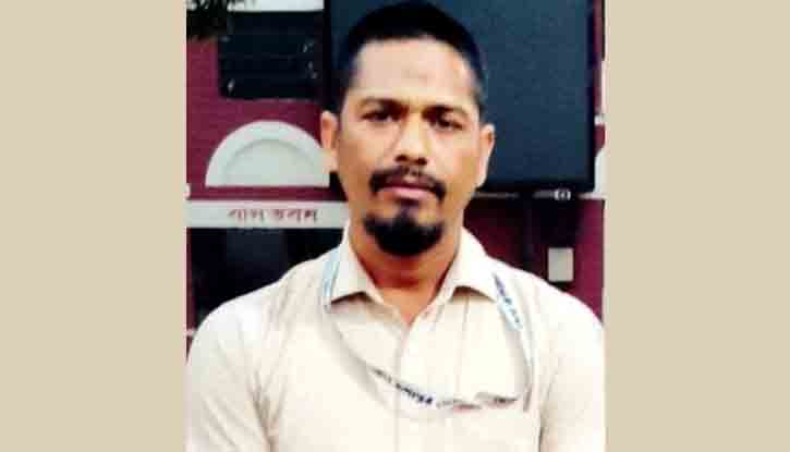 জামিনে মুক্তি লাভের পর আতঙ্কে সাংবাদিক রানা জামিনে মুক্তি লাভের পর আতঙ্কে সাংবাদিক রানা
