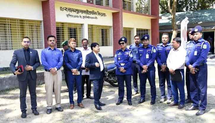 শেরপুরে উপ-নির্বাচনে ০৩ টি ওয়ার্ডের ভোট কেন্দ্র পরিদর্শনে জেলা প্রশাসক ও পুলিশ সুপার 