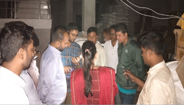 ঝিনাইগাতীতে উচ্চমূল্যে ধানবীজ বিক্রির অপরাধে ব্যবসায়ীকে অর্থদন্ড