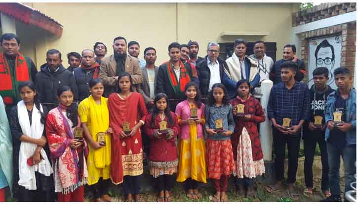 রবীন্দ্র গ্রন্থাগারের আলোয় একদিন সমগ্র উপজেলা আলোকিত হবে রবীন্দ্র গ্রন্থাগারের আলোয় একদিন সমগ্র উপজেলা আলোকিত হবে