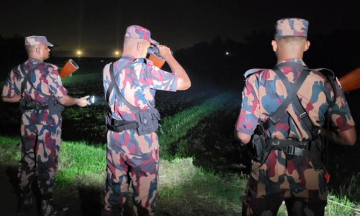 বিজিবির গুলিতে ভারতীয় চোরাকারবারি আহত বিজিবির গুলিতে ভারতীয় চোরাকারবারি আহত