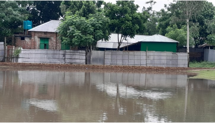 ভারী বর্ষণে ঠাকুরগাঁওয়ে নিম্নাঞ্চল প্লাবিত, পানিবন্দি লাখো মানুষ ভারী বর্ষণে ঠাকুরগাঁওয়ে নিম্নাঞ্চল প্লাবিত, পানিবন্দি লাখো মানুষ