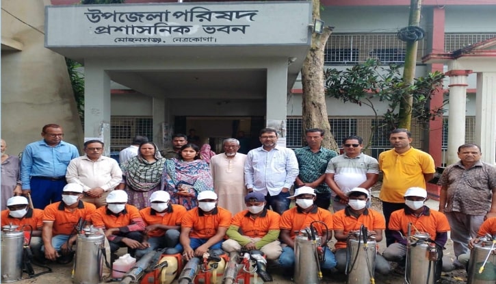 মোহনগঞ্জে ডেঙ্গু প্রতিরোধে মশক নিধন কার্যক্রমের উদ্বোধন