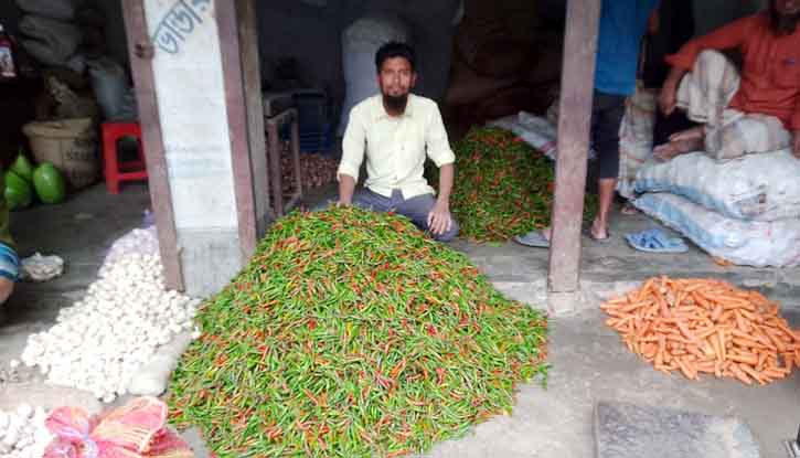 কমলো সবজির দাম, স্বস্তিতে ক্রেতা