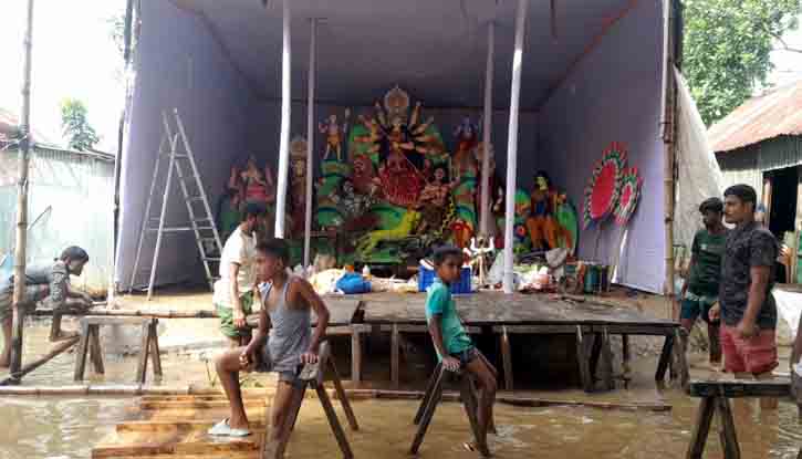 কলমাকান্দায় ৪৯টি পূজামন্ডপে দুর্গাপূজার প্রস্তুতি কলমাকান্দায় ৪৯টি পূজামন্ডপে দুর্গাপূজার প্রস্তুতি