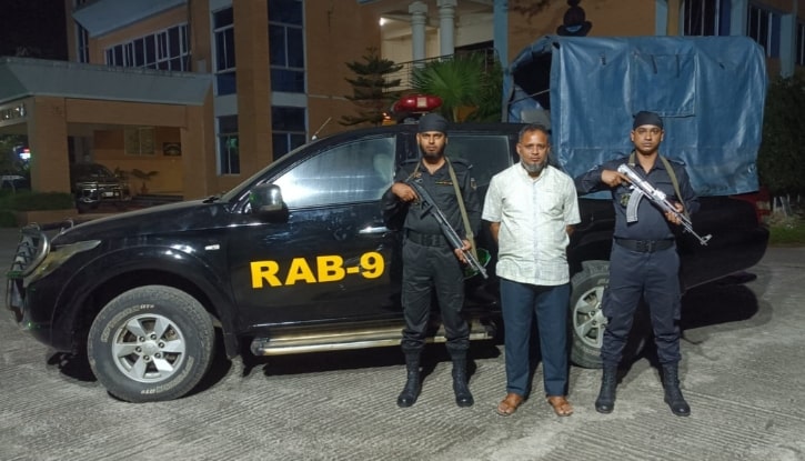 সিলেটে ১১,২৩৫ পিস ইয়াবাসহ এক মাদক ব্যবসায়ী গ্রেফতার সিলেটে ১১,২৩৫ পিস ইয়াবাসহ এক মাদক ব্যবসায়ী গ্রেফতার
