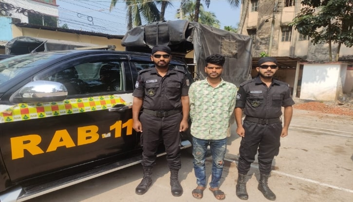 কুমিল্লায় র‌্যাবের হাতে ২৯ কেজি গাঁজাসহ এক মাদক ব্যবসায়ী গ্রেফতার