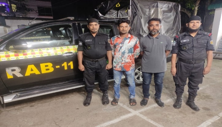 র্যাবের হাতে নাশকতা মামলার দুই আসামী গ্রেফতার র্যাবের হাতে নাশকতা মামলার দুই আসামী গ্রেফতার