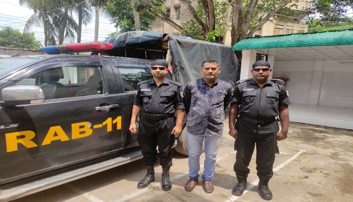 র্যাবের অভিযানে গাঁজাসহ এক মাদক ব্যবসায়ী গ্রেফতার র্যাবের অভিযানে গাঁজাসহ এক মাদক ব্যবসায়ী গ্রেফতার