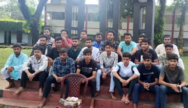 বন্যার্তদের ২ লাখ ৪৪ হাজার ৩৯০ টাকা দিলো দুর্গাপুরের শিক্ষার্থীরা