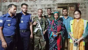 জৈন্তাপুরে সেনাবাহিনীর হাতে ইয়াবাসহ নারী আটক