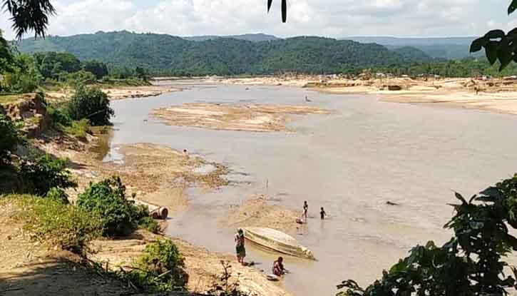 কলমাকান্দার মহাদেও নদী বালুমহাল ইজারার স্থগিতাদেশ কলমাকান্দার মহাদেও নদী বালুমহাল ইজারার স্থগিতাদেশ
