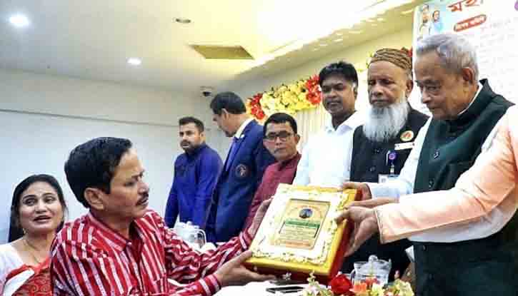 জয় বাংলা ইয়ুথ আ্যওয়ার্ড পেলেন জহিরুল আলম শেখ জয় বাংলা ইয়ুথ আ্যওয়ার্ড পেলেন জহিরুল আলম শেখ