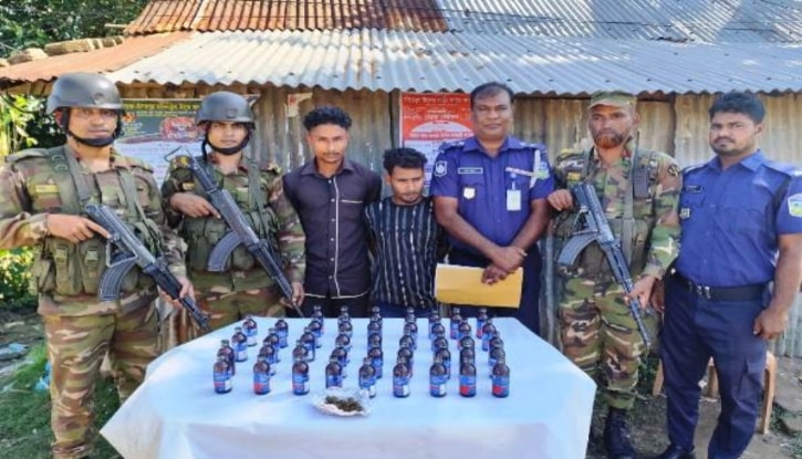 নেত্রকোনায় সেনাবাহিনীর হাতে গাঁজা ও ফেনসিডিলসহ ২ যুবক আটক