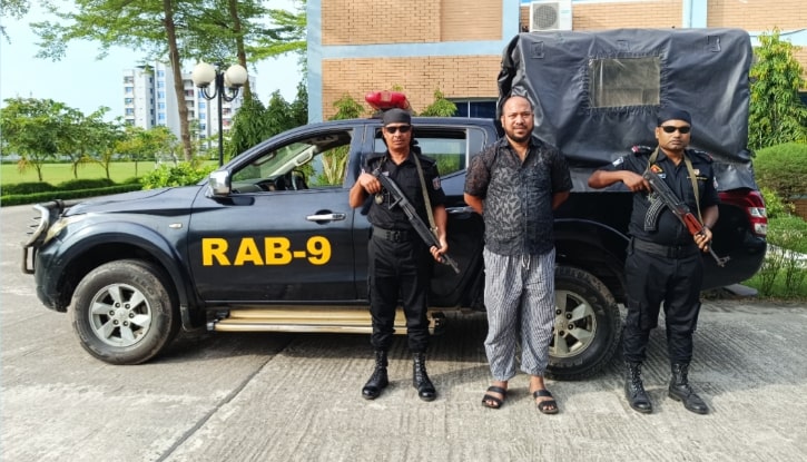 সিলেটে র‍্যাবের হাতে পলাতক যুবলীগ নেতা গ্রেফতার